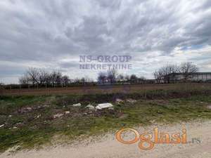 Plac u Futogu u građevinskom području za izgradnju hale!